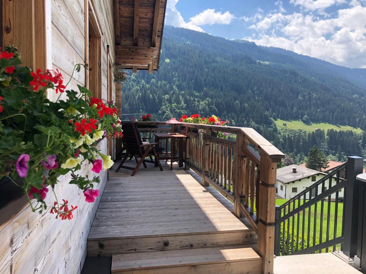 Alpenburg Bergparadies Apartments Wald am Arlberg Exterior foto