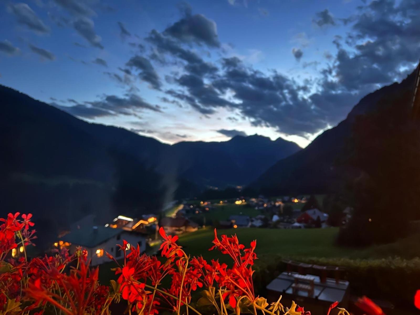 Alpenburg Bergparadies Apartments Wald am Arlberg Exterior foto